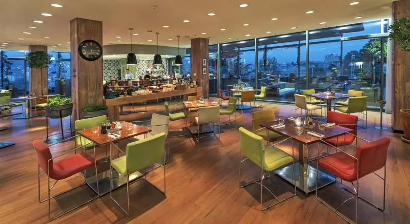 رادیسون بلو