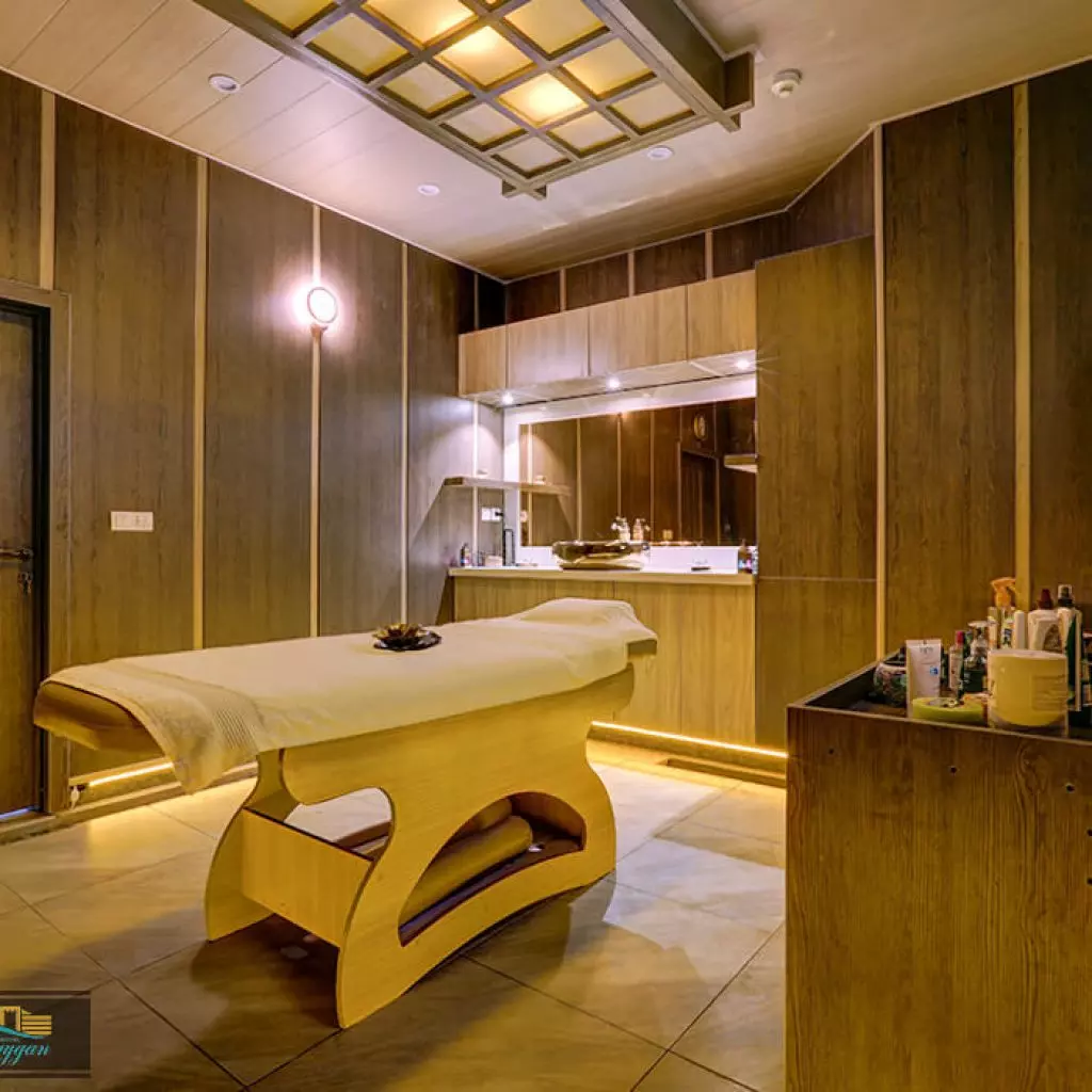 Shaygan_pool_carousel_006-1024x1024