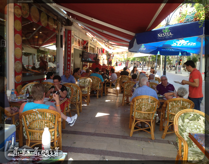 رستوران هالیدی این کوش آداسی