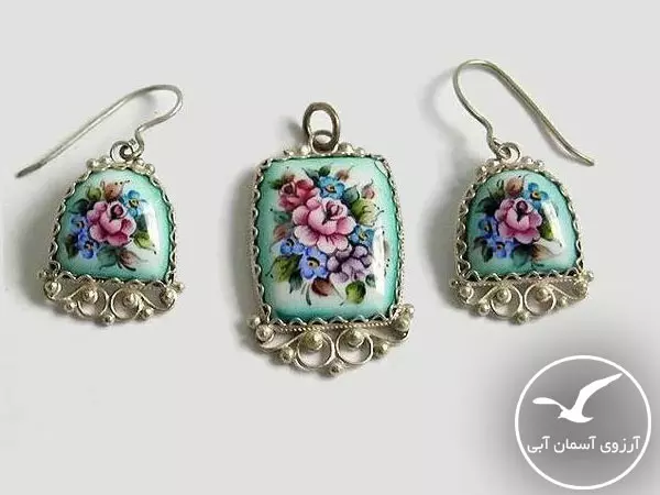 Russian-souvenirs-Jewerlley