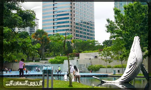 پارک KLCC کوالالامپور _ آسمان آبی
