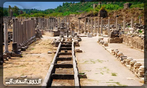شهر تاریخی پرگه آنتالیا _ آسمان آبی